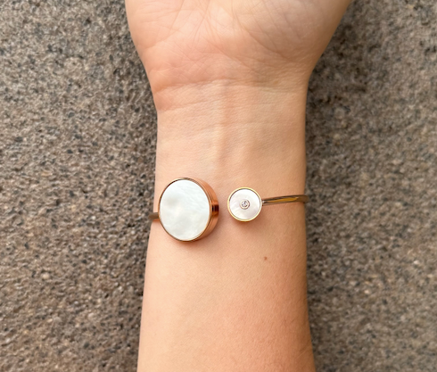 Pulsera aperlada con punto
